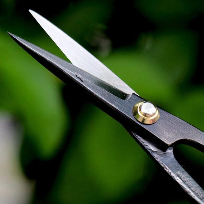 Wazakura Japanese Bonsai Tool Kit Made in Japan - Hanafubuki Satsuki Scissors 7inch(180mm) + Concave Branch Cutter 8inch(200mm) Gift Box Set