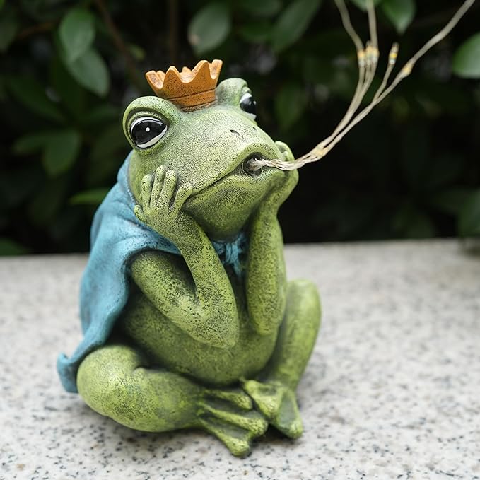 Solar Garden Decor Frog Prince Statue Outdoor, Birthday Gifts for Women Mom Grandma Senior Elder, Frog Ornament for Balcony, Garden, Patio, Yard, Lawn