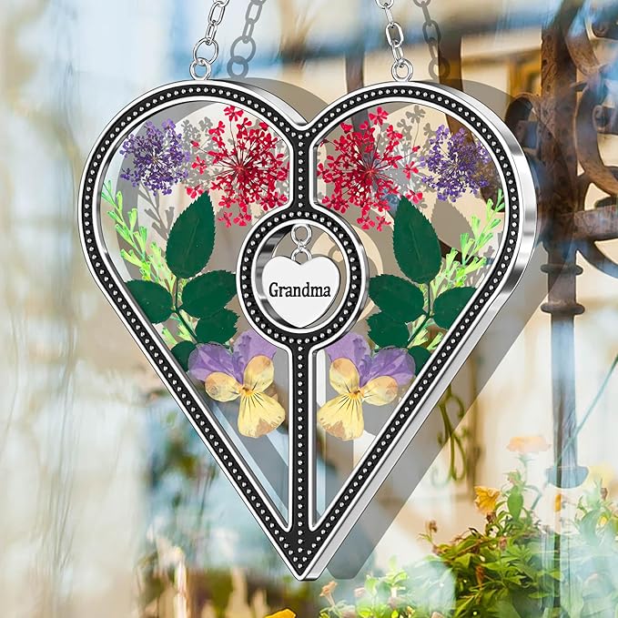 KY&BOSAM Heart Suncatcher Grandma Stained Glass for Windows Hangings Ornament Wind Chimes with Pressed Real Flower Heart Embedded in Glass Birthday Gifts for Women Grandma Mother`s Day Christmas Decor