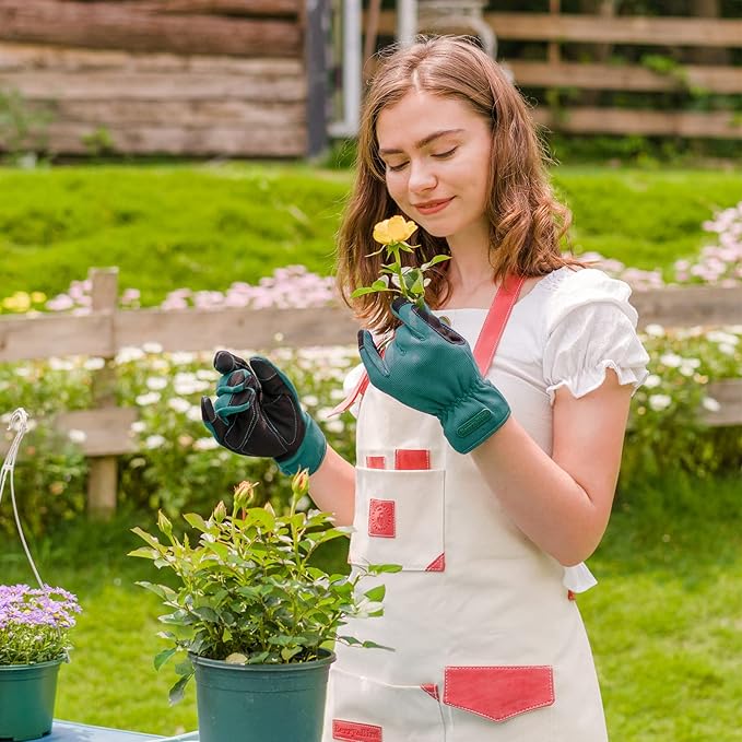 Berry&Bird Garden Tool Set, 3 PCS Gardening Tool Kit Includes Rose Pruning Thorn Proof Gloves, Pruning Shears with Wooden Handle and 17 Oz Pink Spray Bottle for Planting & Pruning Roses, Bonsai