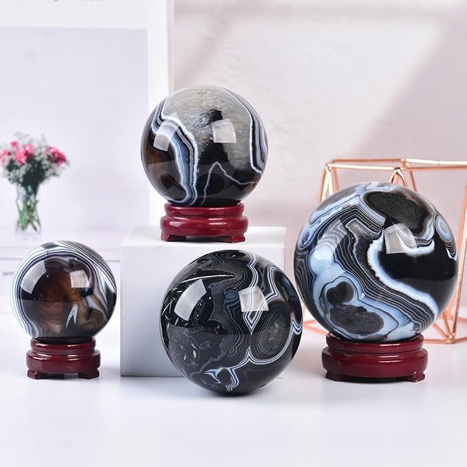 JIC Gem Natural Black Onyx Agate Crystal Ball Round Healing Crystals Decorative Sphere with Wooden Stand Meditation Home Decor 2.3-2.7 inch (60-70mm)