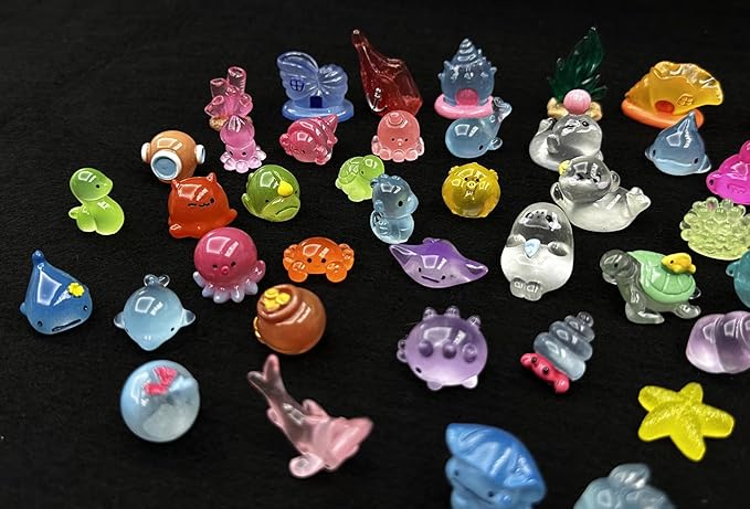 Geiomoo Mini Resin Crafts Decors, Mixed Garden Accessories, Miniature Set for DIY Landscape Fish Tank Home (50 Pcs)