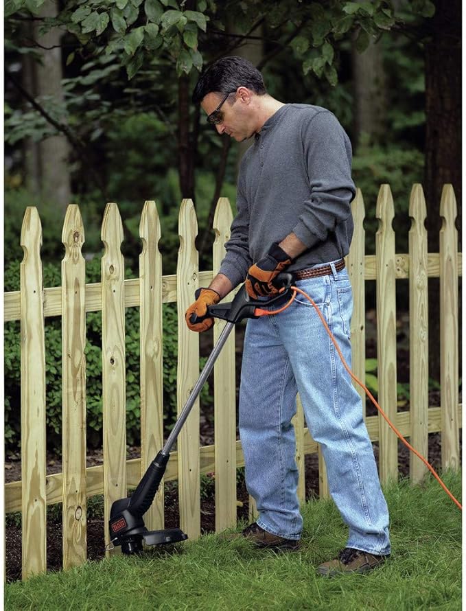 BLACK+DECKER Electric Trimmer/Edger, Corded, 3.5 amp, 12-Inch (ST4500)