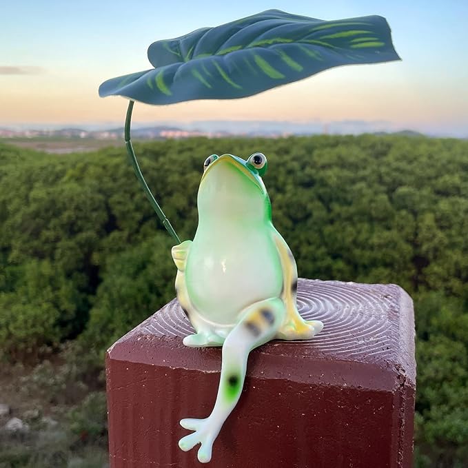 Frog Statue for Garden Outdoor Resin Frog with Leaf Umbrella Patio Lawn Porch Yard Indoor Home Decoration, Birthday Holiday Decor for Women Mom Grandma Garden Lovers