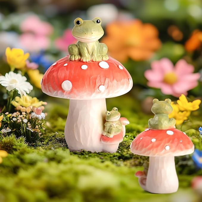 Frog Garden Decor Outdoor Statues, Mushroom Home Decor with Frog Figurines Outdoor Fairy Gardens Accessories Lawn Ornaments, Cute Garden Statues for Outside Yard Lawn Planters Art Decorations Gifts