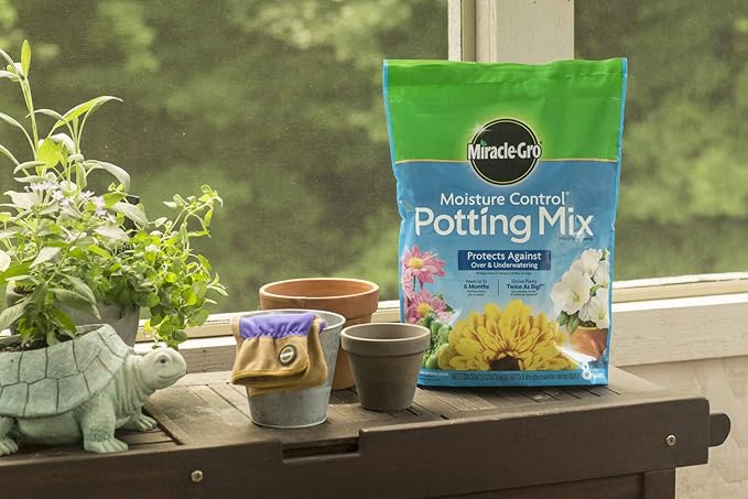 Miracle-Gro Moisture Control Potting Mix 2 pack
