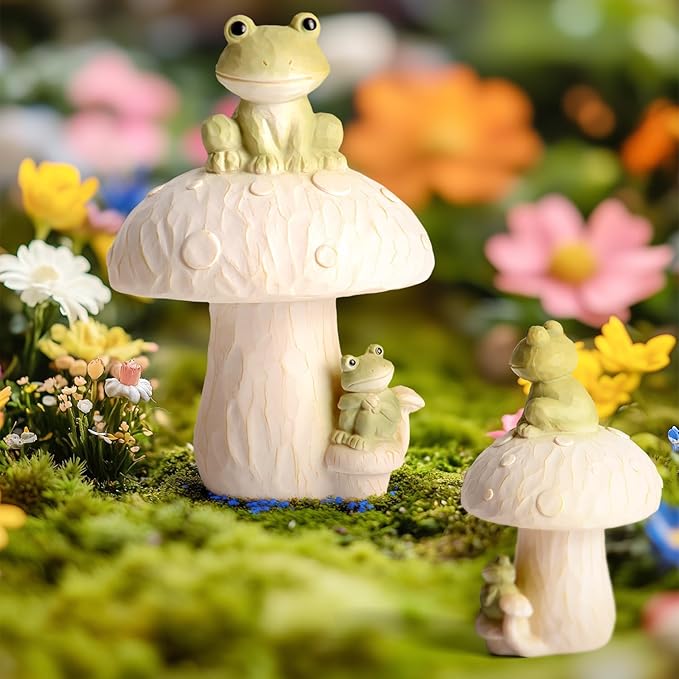 Frog Garden Decor Outdoor Statues, Mushroom Home Decor with Frog Figurines Outdoor Fairy Gardens Accessories Lawn Ornaments, Cute Garden Statues for Outside Yard Lawn Planters Art Decorations Gifts