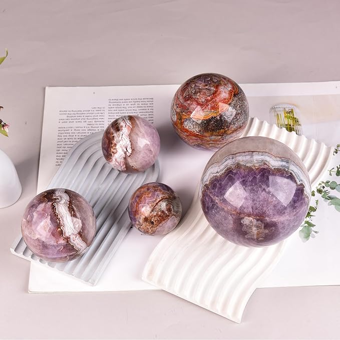 JIC Gem Natural Amethyst Agate Crystal Sphere with Wooden Stand Amethyst Decorative Crystal Gemstone Sphere for Meditation Feng Shui Witch-Style Decor Table 70-80mm