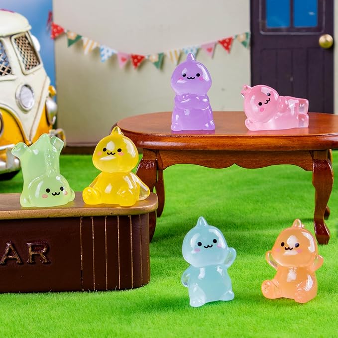 30 Pcs Mini Resin Dinosaur 6 Variety Tiny Animals Figures Miniature Little Small Figurines Bulk for Micro Fairy Garden Landscape Accessories Hide Crafts Decor