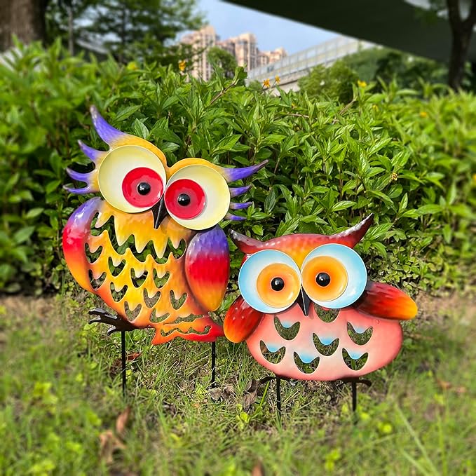 Pack of 2 Metal Fresh Color Owl Garden Statues Silhouette Couple Stakes Decorative Outdoor Animal Sculptures for Yard Décor and Lawn Ornaments