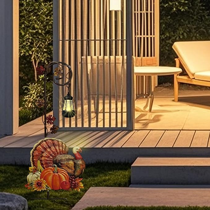 Solar Turkey Pumpkin Garden Stake Light Metal Thanksgiving Decoration Outdoor Fall Decor for Garden Courtyard and Lawn Christmas Decor and Thanksgiving Gifts