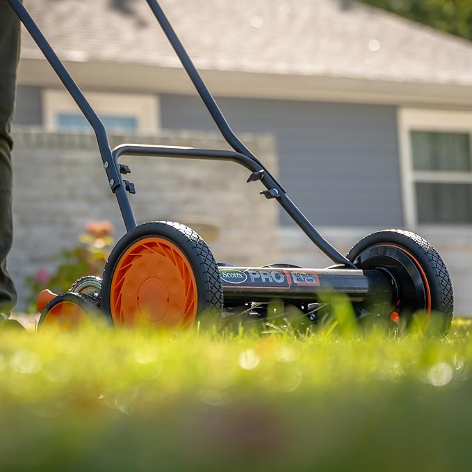 Scotts 18-Inch 7-Blade Push Manual Reel Lawn Mower