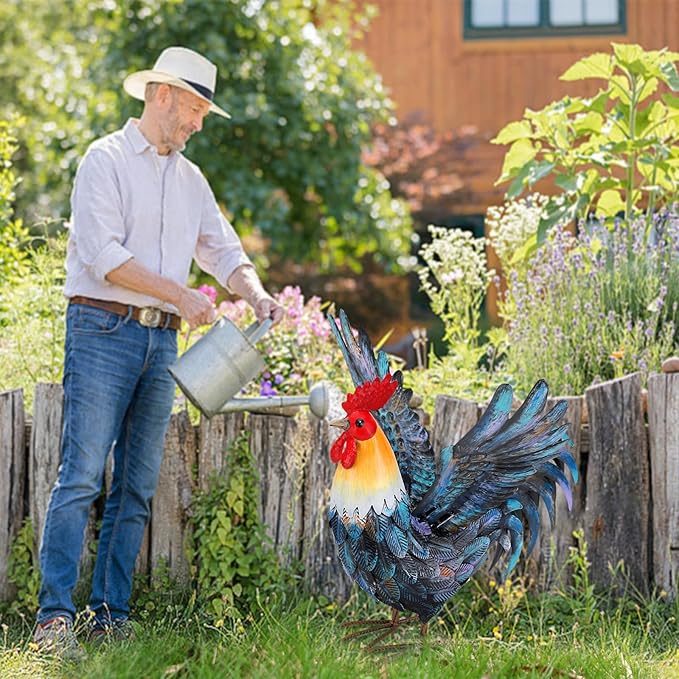 Metal Rooster Decor Garden Statue Yard Art Decoration Outdoor Chicken Kitchen Decor for Backyard Patio Kitchen Lawn for Women Mom