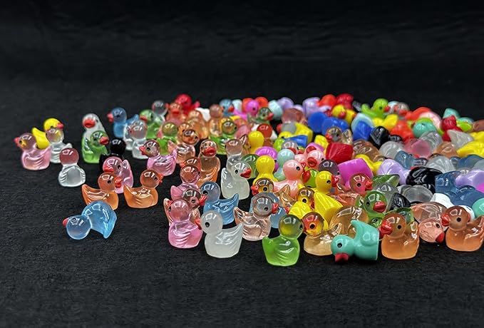 Geiomoo Luminous Mini Resin Set, Mixed Model Garden Miniature Accessories for DIY Landscape Home Crafts Decors (150 Pcs)