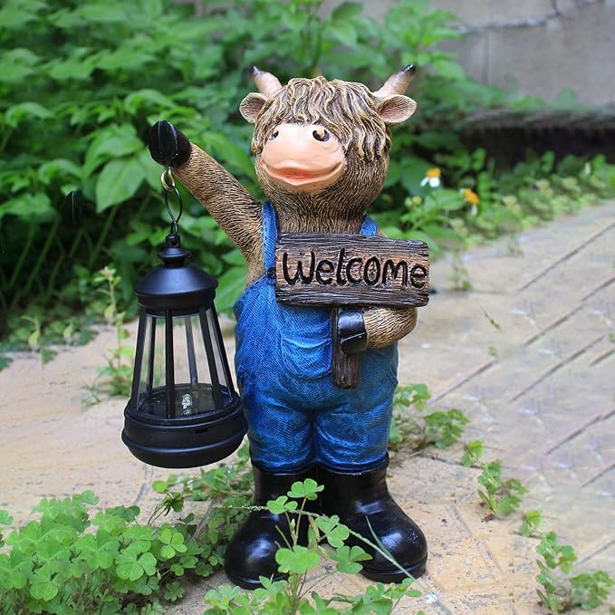 Solar Garden Statues -Highland Cow Lantern Outdoor Handmade Resin Statue with LED Light, and Welcome Holder for Patio, Yard, Gift Ideas (cow2)