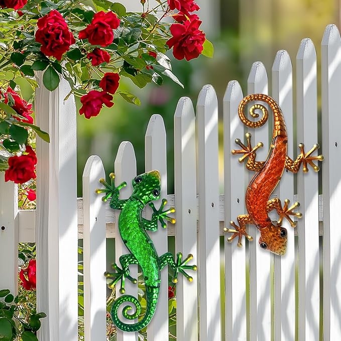 HONGLAND Metal Gecko Wall Art- 15 Inch Lizard Outdoor Decor Hanging Glass Sculpture, 2 Pack Gecko Wall Art Decorations for Garden Fence Home (Green&Orange)