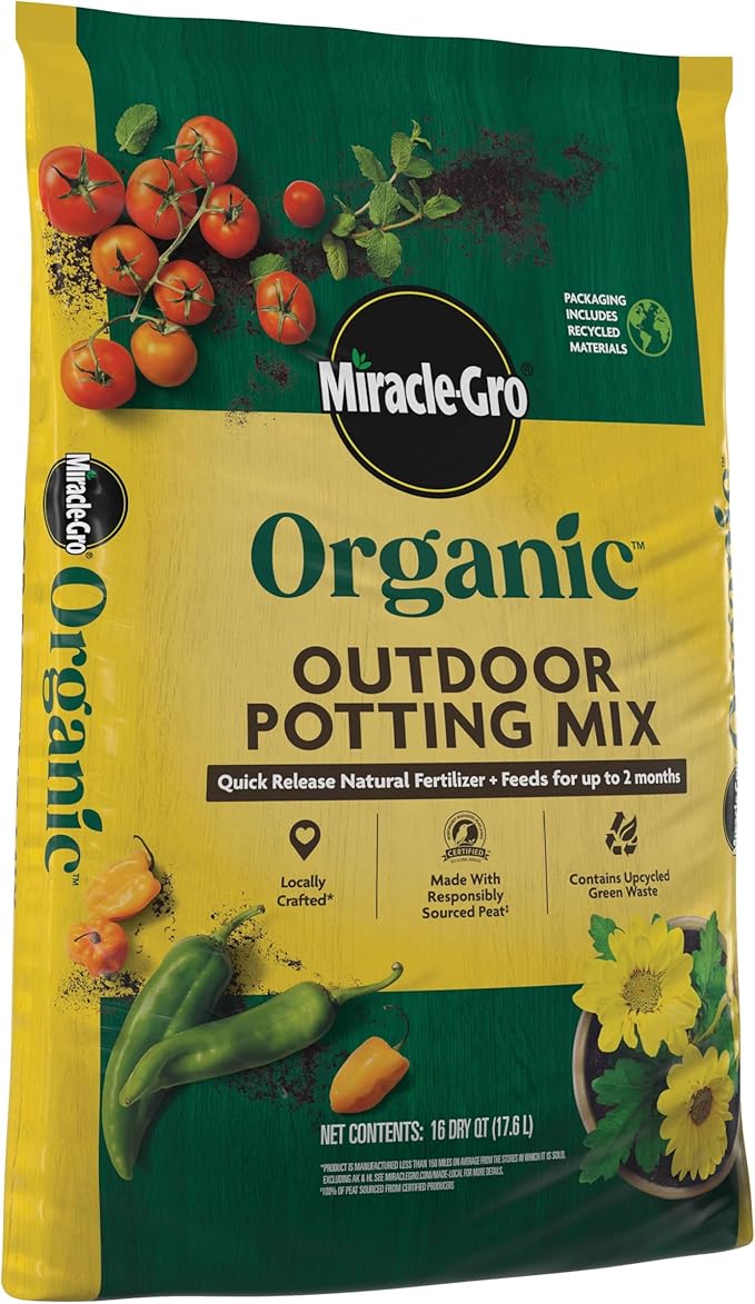 Miracle-Gro Organic Outdoor Potting Mix, for Outdoor Container Plants, Contains Quick-Release Natural Fertilizer, OMRI Listed, 16 qt.