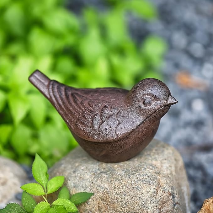 Cast Iron Bird Key Hider, Bird Statue and Keys Hiders Outside, Decorative Outdoor Hidden Keys Holder, Animal Shaped Hide a Key for Indoor Garden Yard Patio Decor, Brown