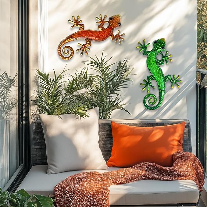 HONGLAND Metal Gecko Wall Art- 15 Inch Lizard Outdoor Decor Hanging Glass Sculpture, 2 Pack Gecko Wall Art Decorations for Garden Fence Home (Green&Orange)
