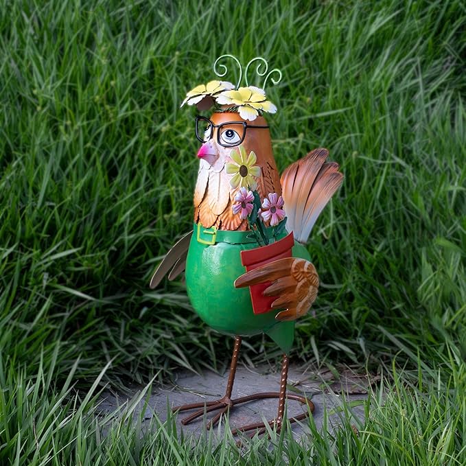 Natelf Metal Chicken Statue for Outdoor Decor Cute Rooster Hen Garden Sculpture with Vintage Glasses, Weather-Resistant Farmhouse Art for Yard, Patio, Coop, or Housewarming Gift for Mom, Friends