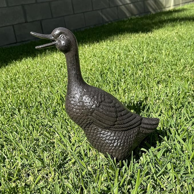 Cast Iron Duck Statue（15.7" Tall） - Heavy Duty Outdoor/Indoor Decor, Rust Brown Garden Art with Lifelike Feather Detailing, Weatherproof Bird Sculpture for Patio, Lawn & Home HC5387