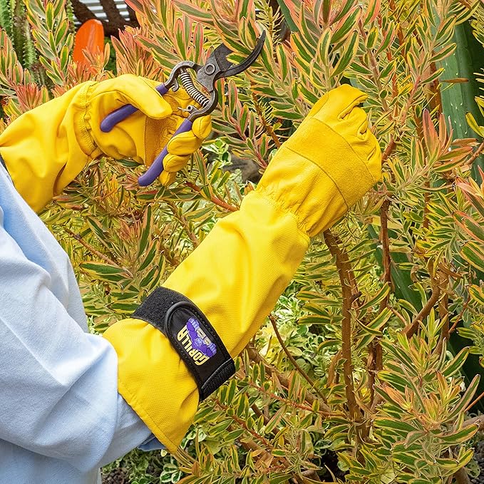 GORILLA EASY CONNECT Gardening Gloves Lightweight Tough Heavy Duty Long Sleeve Leather Pruning Gloves with Adjustable Strap